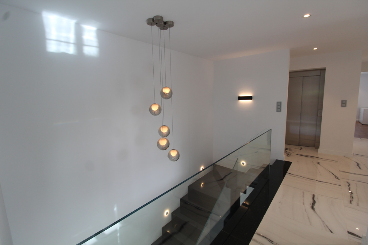 5 Bed Townhouse for sale in Nueva Andalucía Costa Del Sol, Málaga, Spain