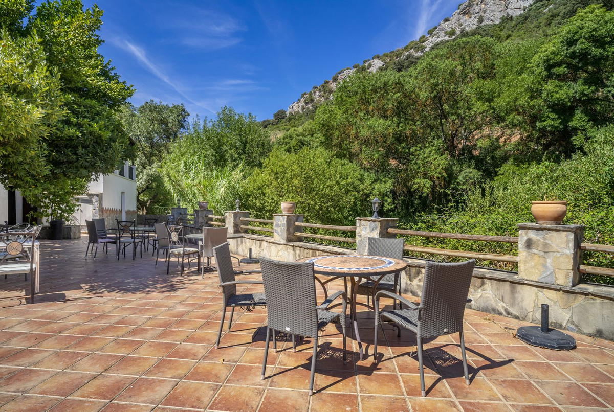 14 Bed Commercial unit for sale in Benaoján Costa Del Sol, Málaga, Spain