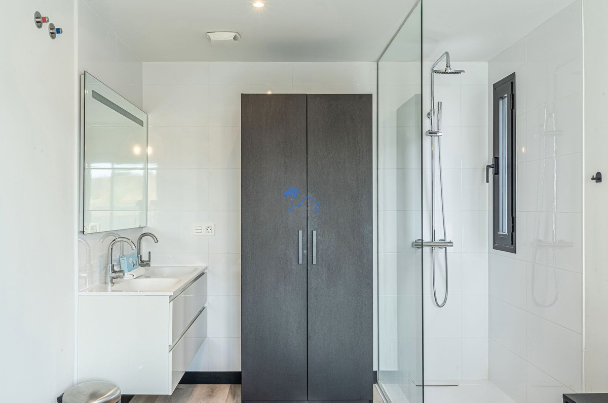 3 Bed Apartment for sale in La Cala De Mijas Costa Del Sol, Málaga, Spain
