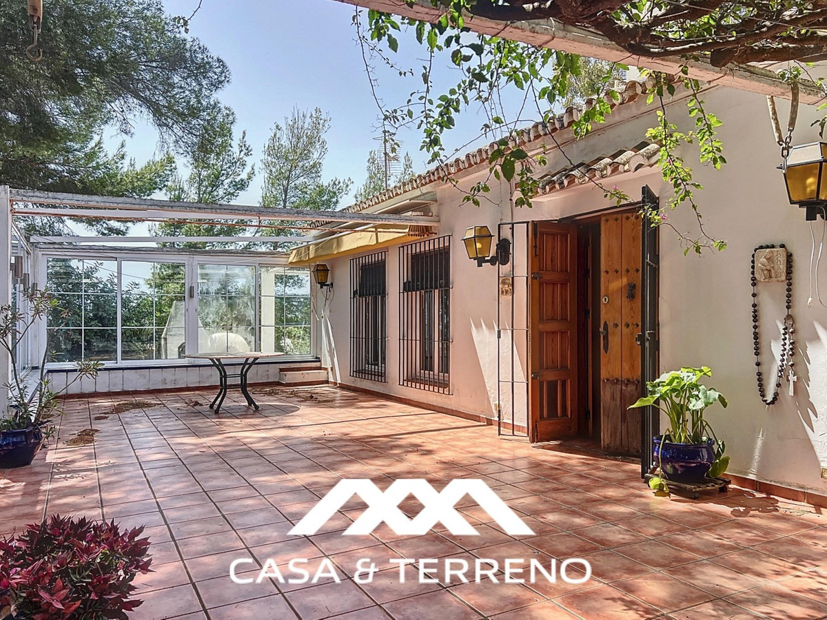 Se vende Villa - Chalet de 4 dormitorios en Costa Del Sol East, Málaga, España