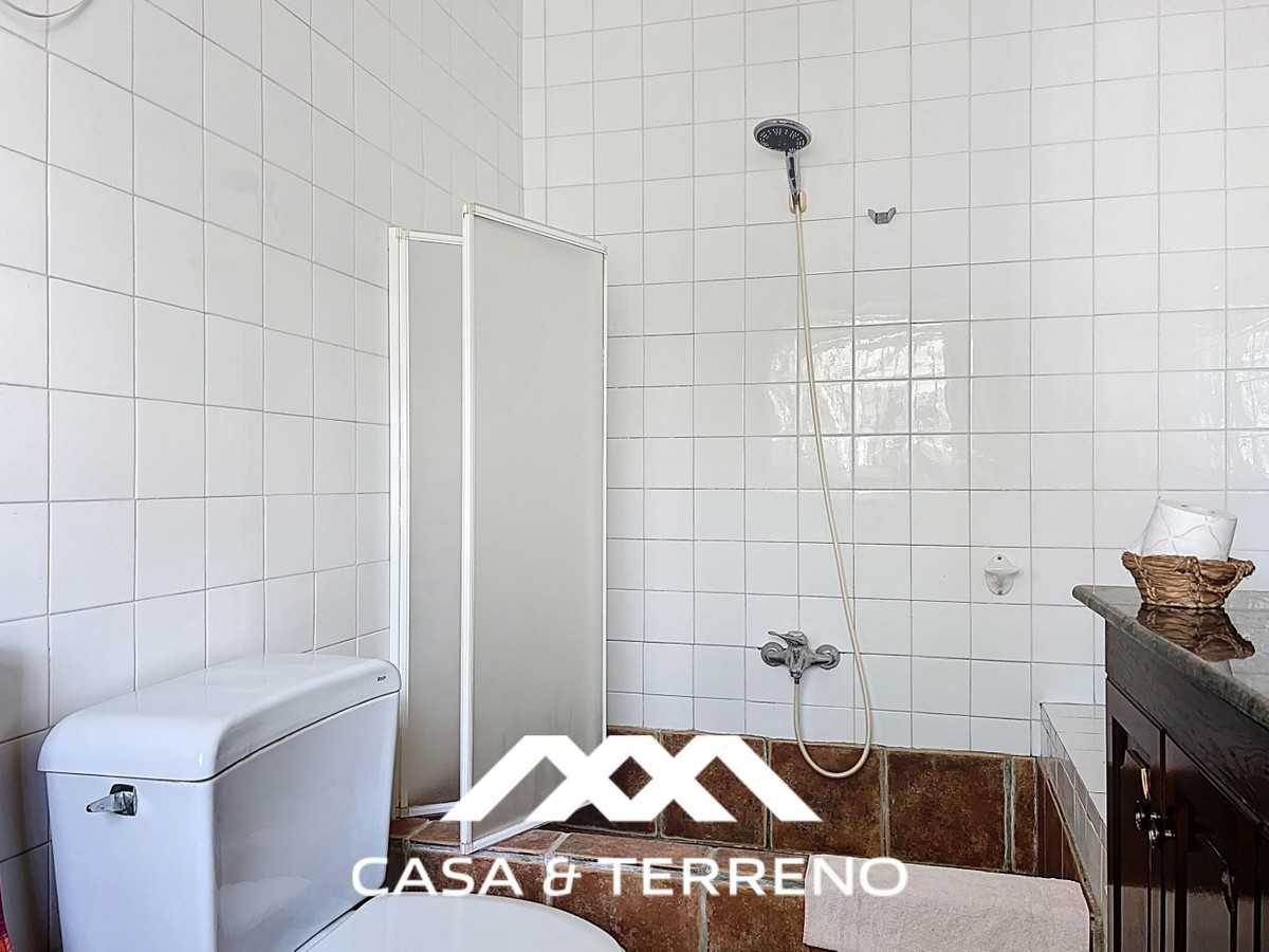 Se vende Villa - Chalet de 4 dormitorios en Costa Del Sol East, Málaga, España