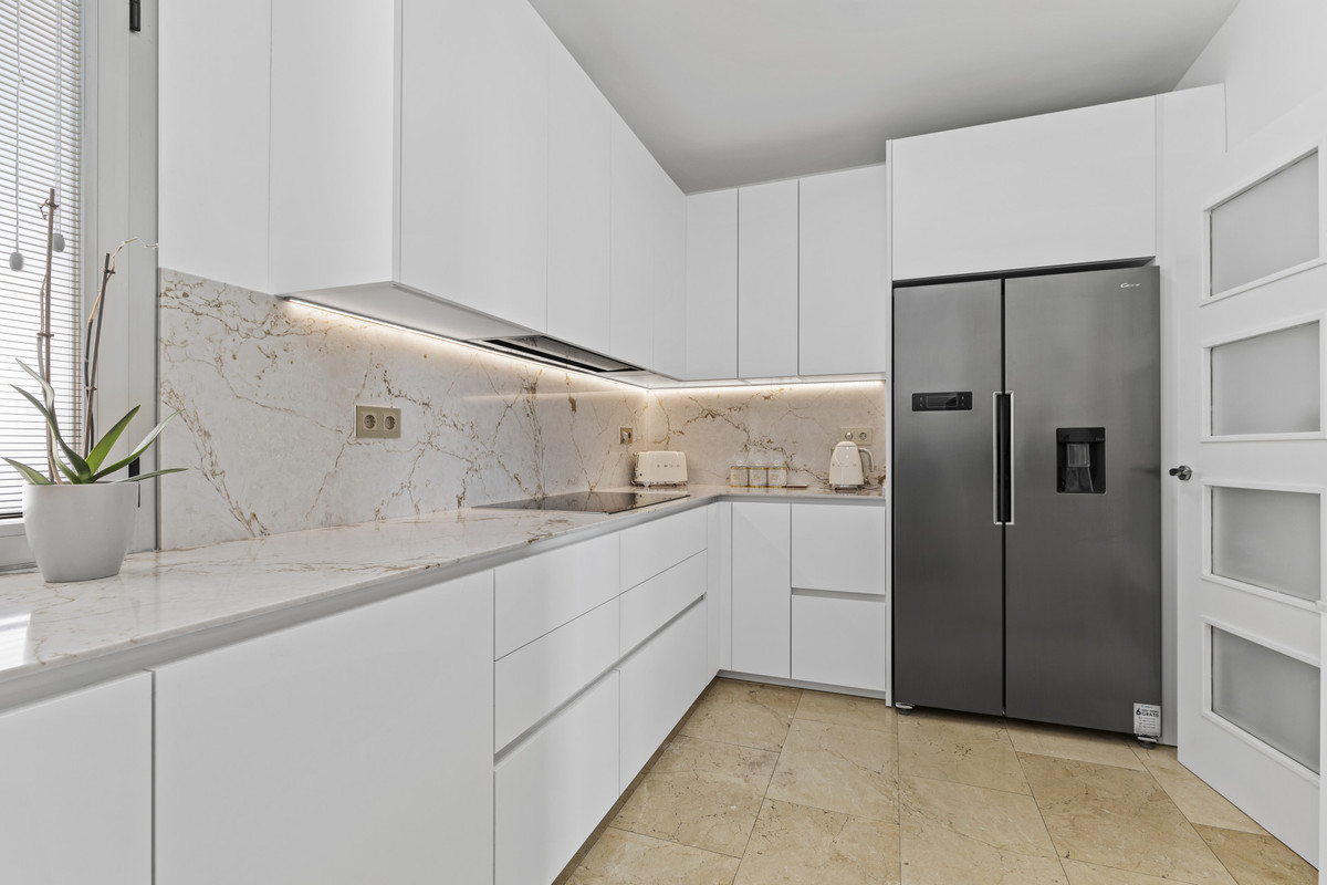 3 Bed Townhouse for sale in Benahavís Costa Del Sol, Málaga, Spain