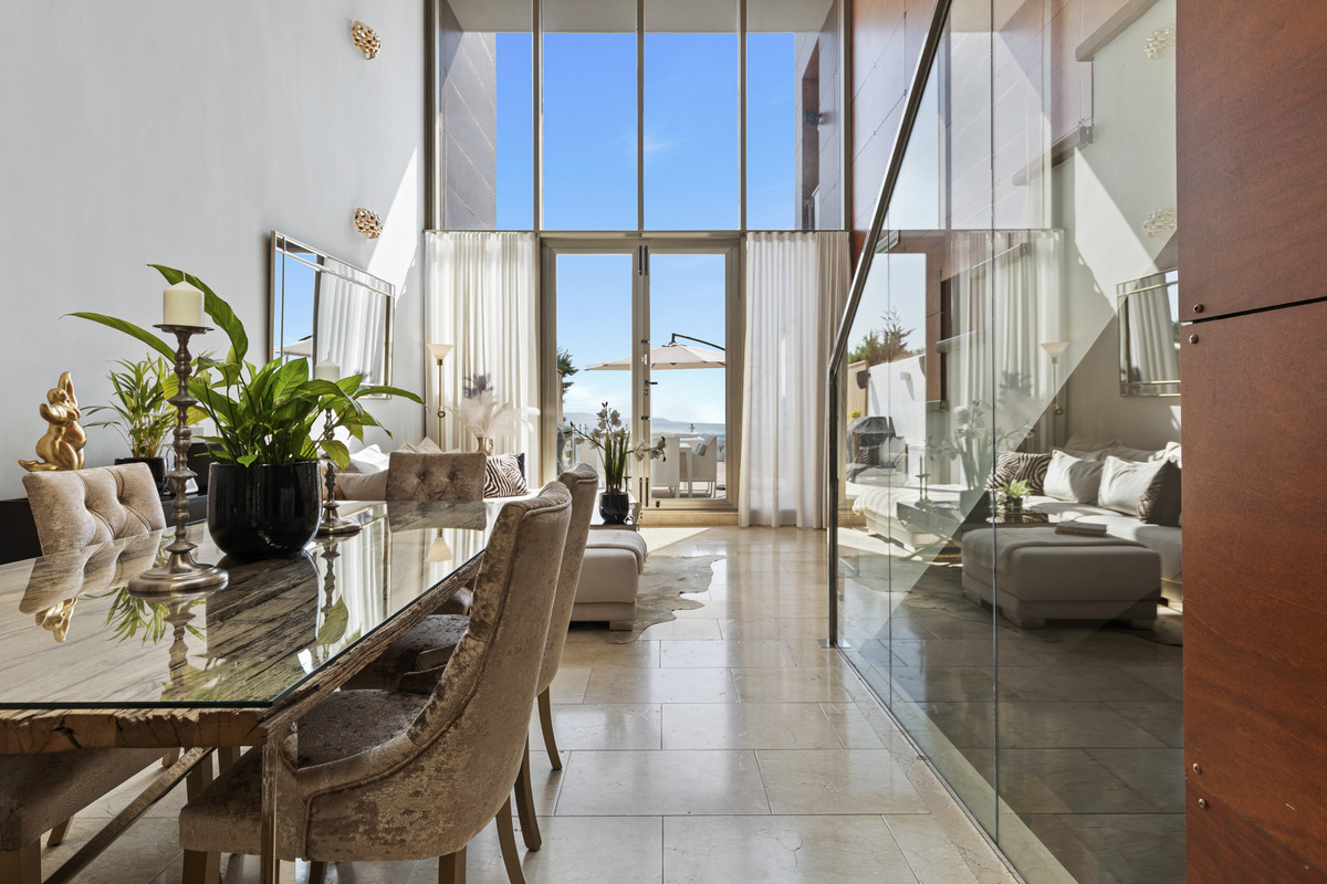 3 Bed Townhouse for sale in Benahavís Costa Del Sol, Málaga, Spain