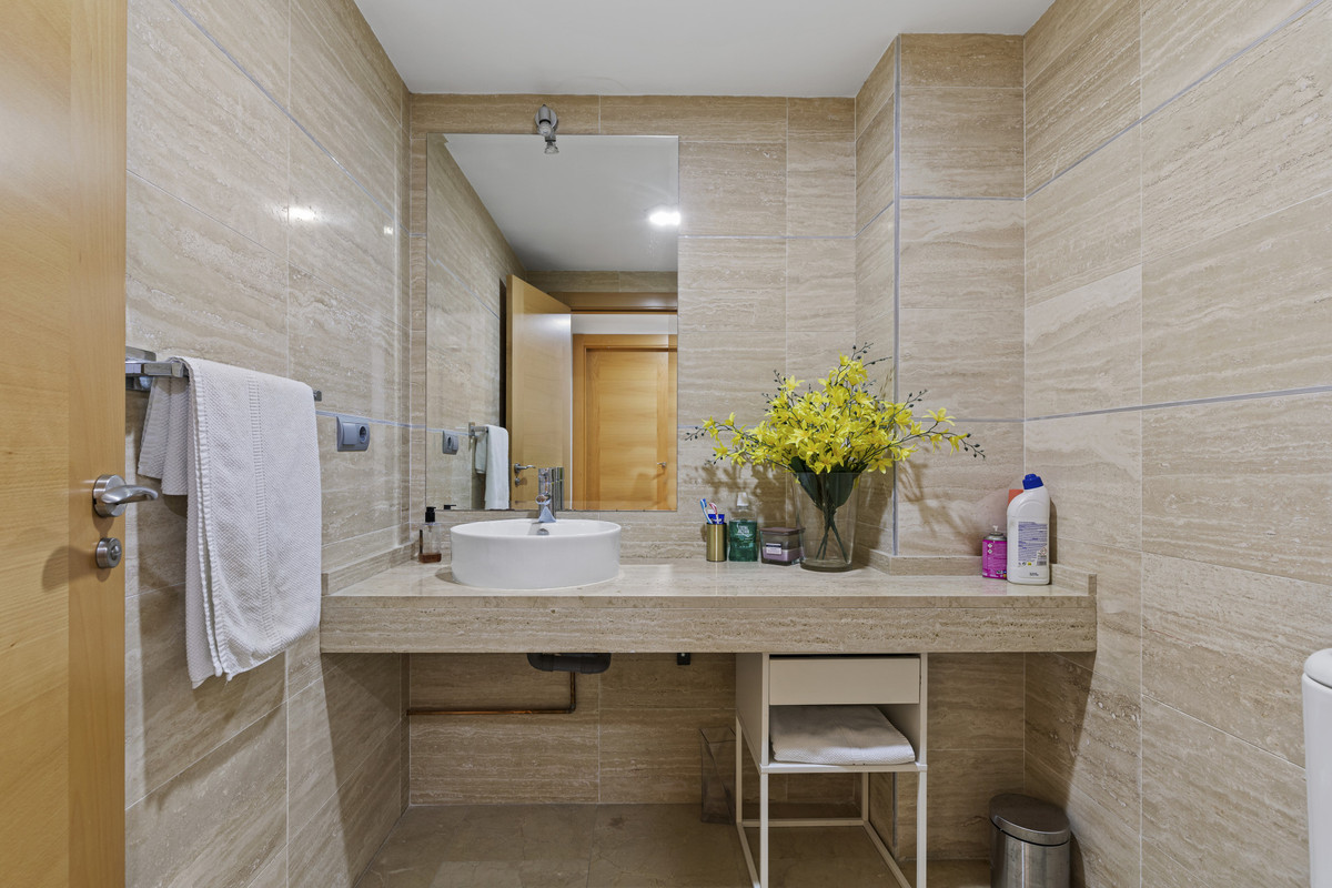 3 Bed Townhouse for sale in Benahavís Costa Del Sol, Málaga, Spain