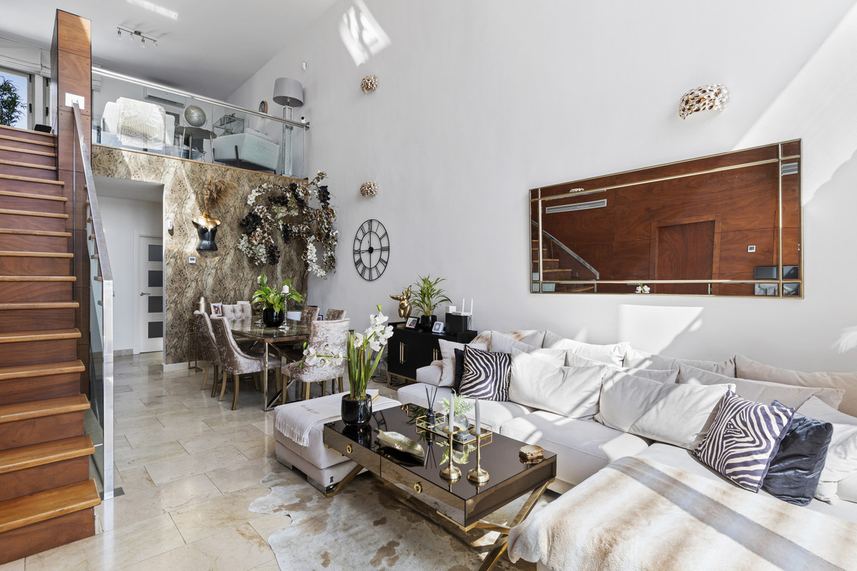 3 Bed Townhouse for sale in Benahavís Costa Del Sol, Málaga, Spain