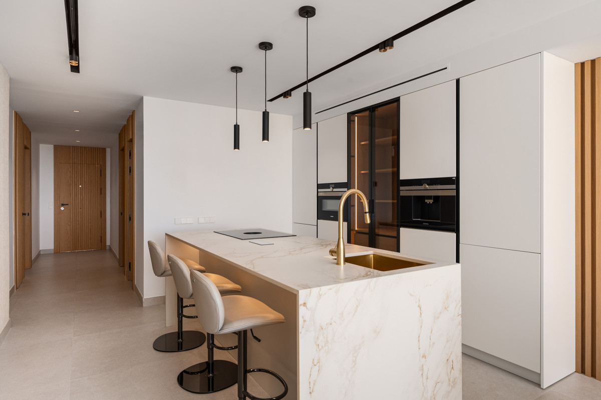 Se vende Apartamento Planta Media de 3 dormitorios en Costa Del Sol, Málaga, España