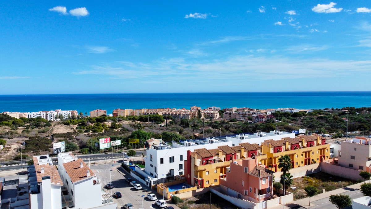 2 Bed Apartment for sale in Guardamar Del Segura Costa Blanca, Alicante, Spain
