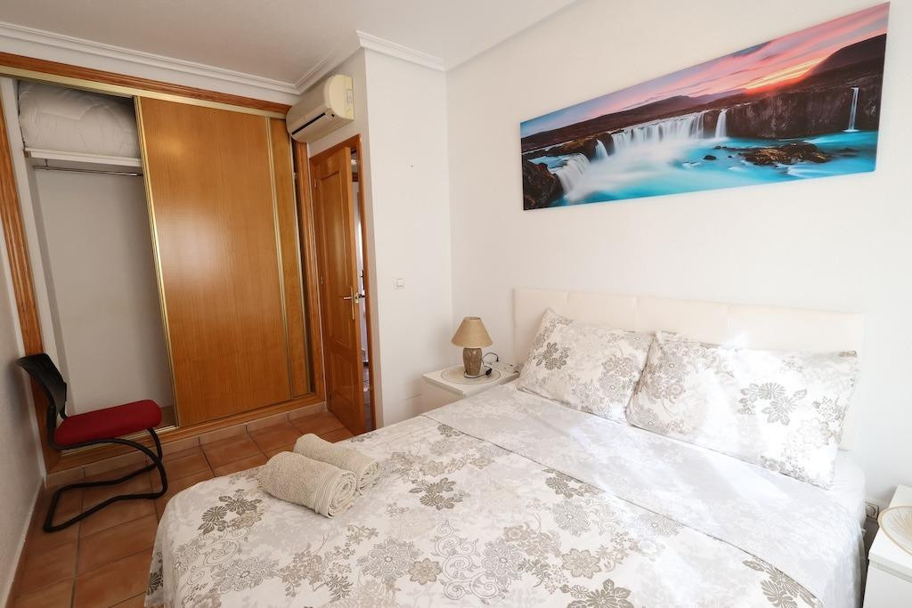 Se vende Villa - Chalet de 3 dormitorios en Costa Blanca, Alicante, España
