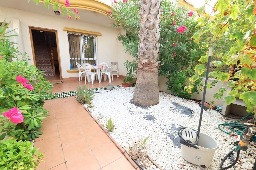 Se vende Villa - Chalet de 3 dormitorios en Costa Blanca, Alicante, España