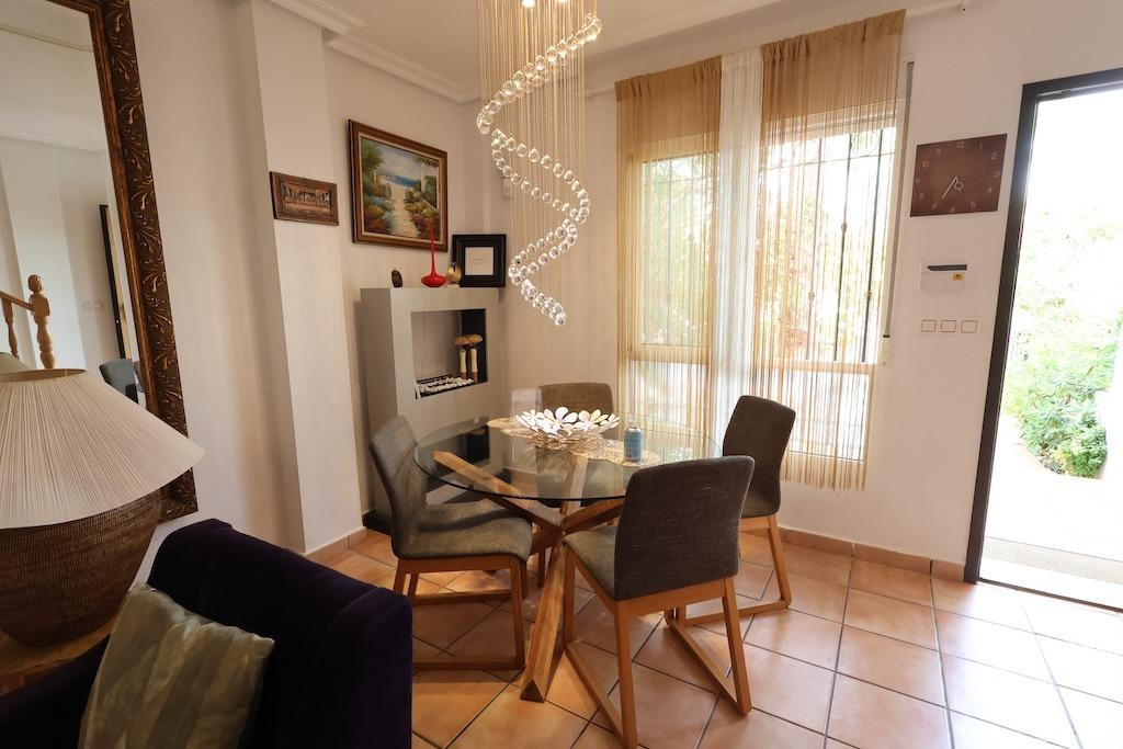 Se vende Villa - Chalet de 3 dormitorios en Costa Blanca, Alicante, España