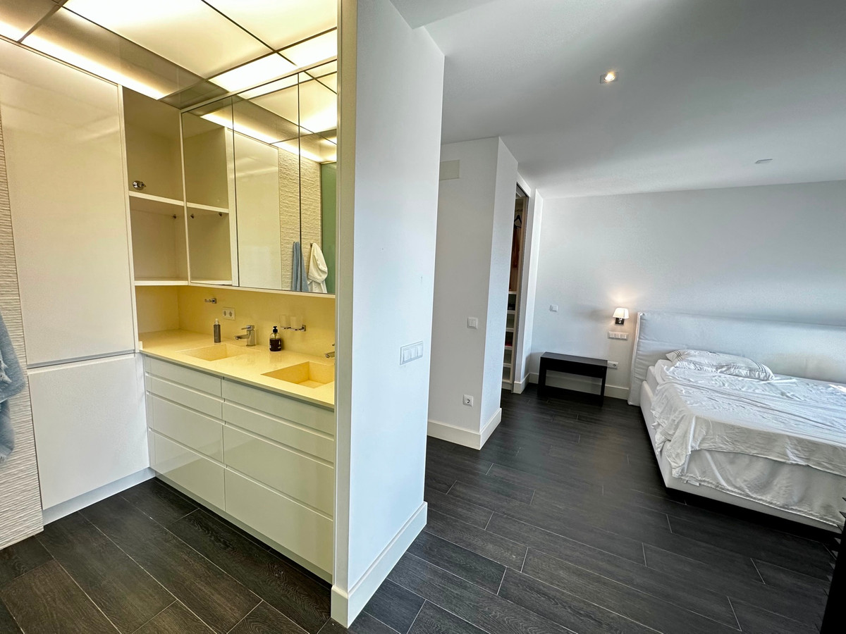 2 Bed Apartment for sale in Guardamar Del Segura Costa Blanca, Alicante, Spain