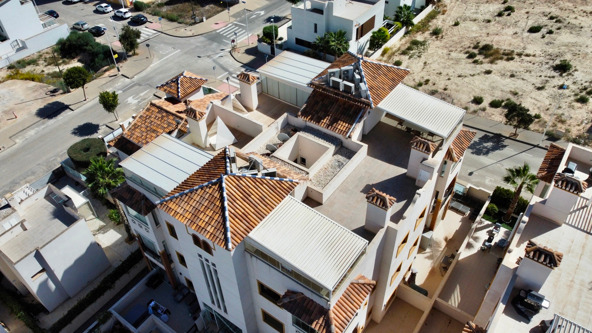 2 Bed Apartment for sale in Guardamar Del Segura Costa Blanca, Alicante, Spain