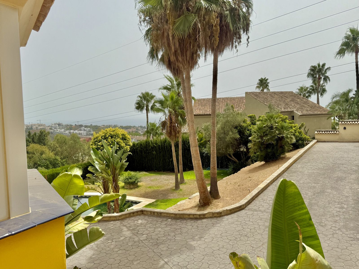 6 Bed Townhouse for sale in Hacienda Las Chapas Costa Del Sol, Málaga, Spain