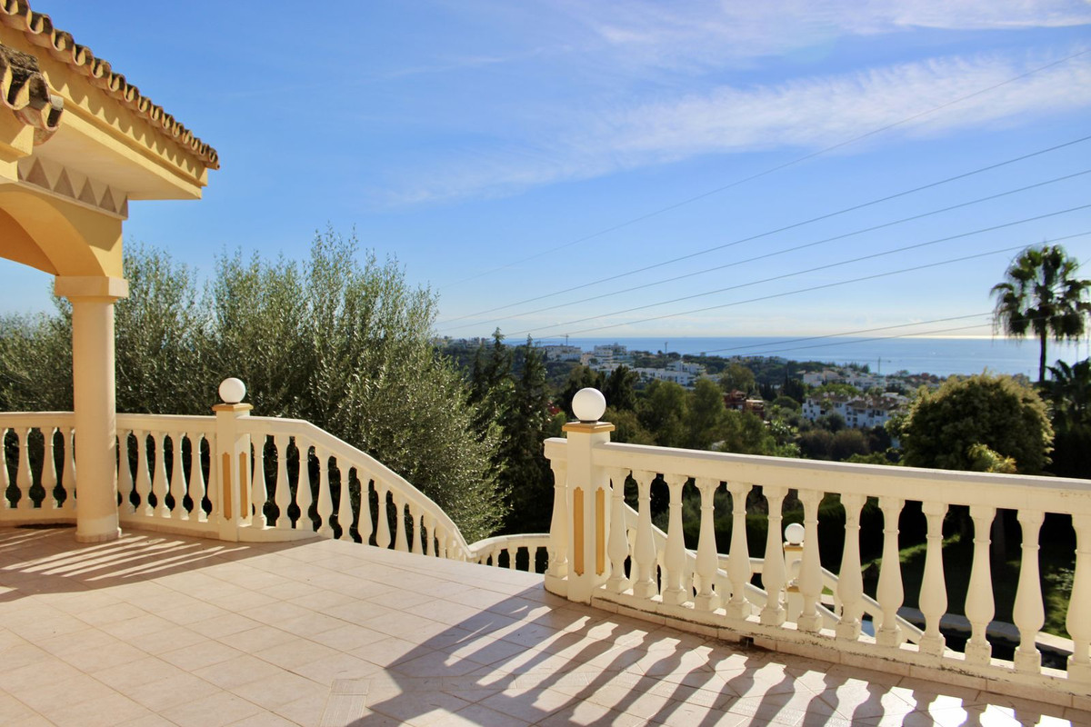 6 Bed Townhouse for sale in Hacienda Las Chapas Costa Del Sol, Málaga, Spain