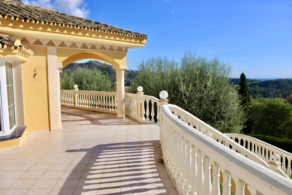 6 Bed Townhouse for sale in Hacienda Las Chapas Costa Del Sol, Málaga, Spain