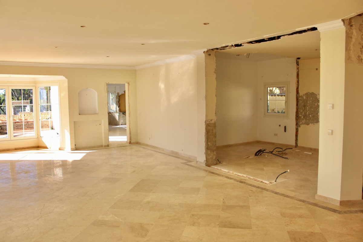 6 Bed Townhouse for sale in Hacienda Las Chapas Costa Del Sol, Málaga, Spain