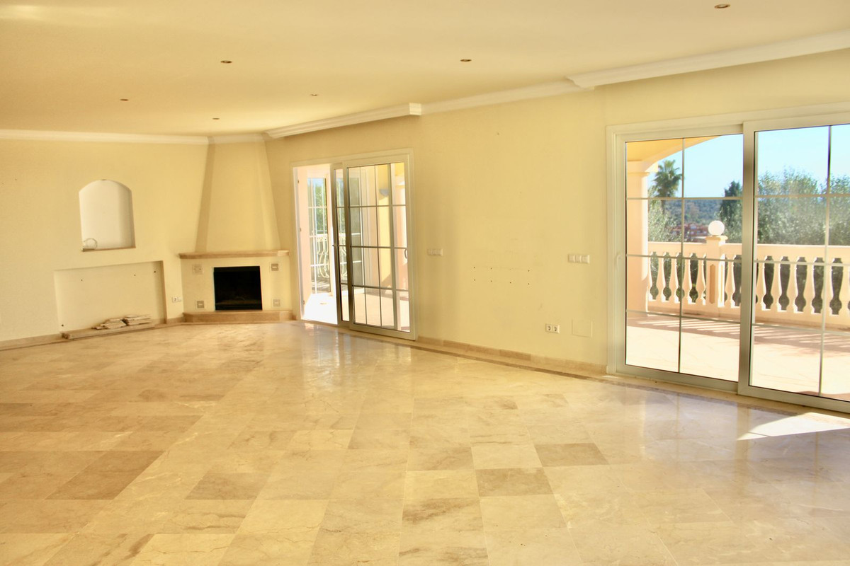 6 Bed Townhouse for sale in Hacienda Las Chapas Costa Del Sol, Málaga, Spain