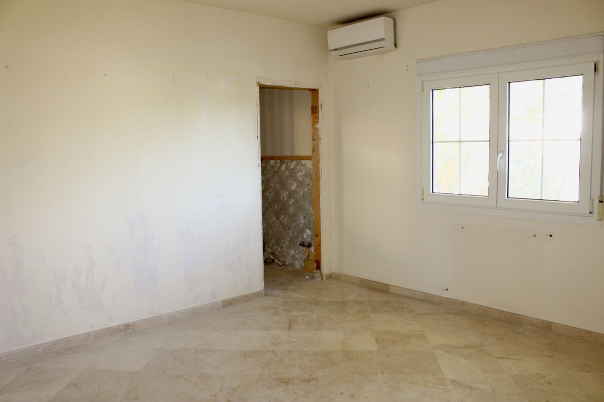6 Bed Townhouse for sale in Hacienda Las Chapas Costa Del Sol, Málaga, Spain