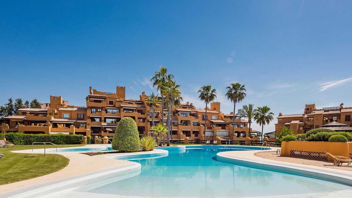 4 Bed Apartment for sale in New Golden Mile Costa Del Sol, Málaga, Spain