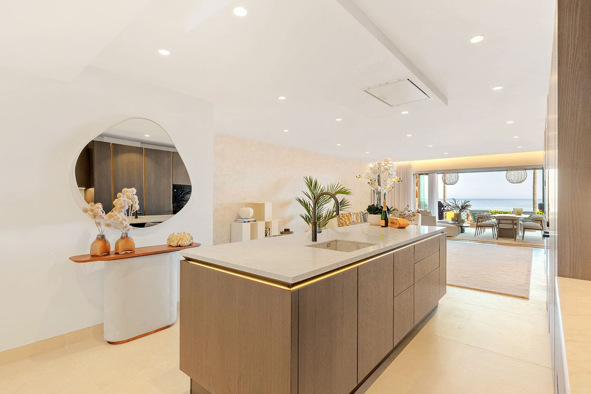 Se vende Apartamento Planta Baja de 4 dormitorios en Costa Del Sol, Málaga, España