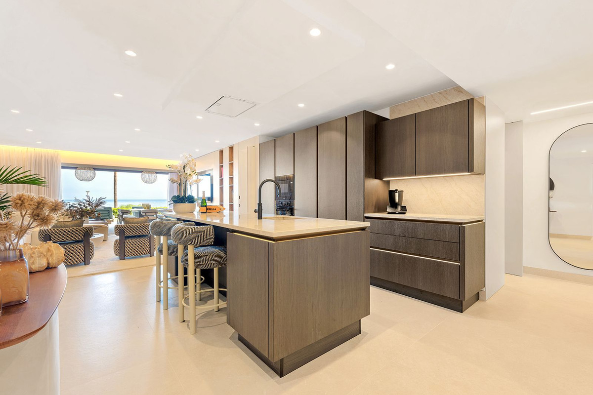 Se vende Apartamento Planta Baja de 4 dormitorios en Costa Del Sol, Málaga, España