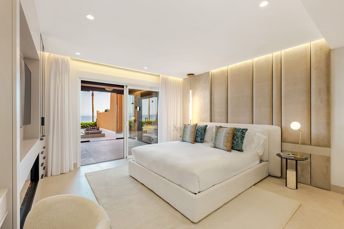 Se vende Apartamento Planta Baja de 4 dormitorios en Costa Del Sol, Málaga, España