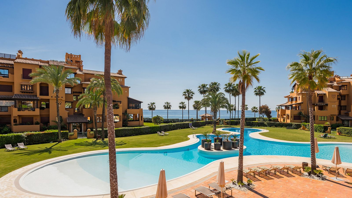 Se vende Apartamento Planta Baja de 4 dormitorios en Costa Del Sol, Málaga, España
