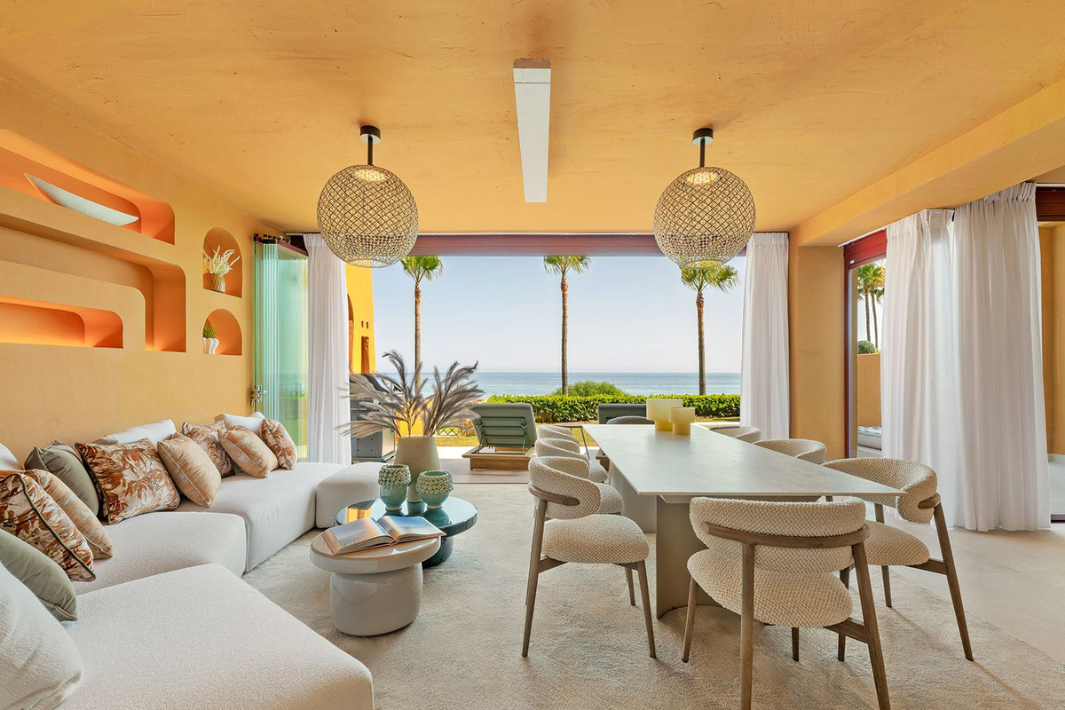 Se vende Apartamento Planta Baja de 4 dormitorios en Costa Del Sol, Málaga, España