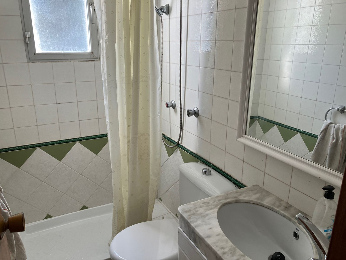 3 Bed Apartment for sale in Elviria Costa Del Sol, Málaga, Spain