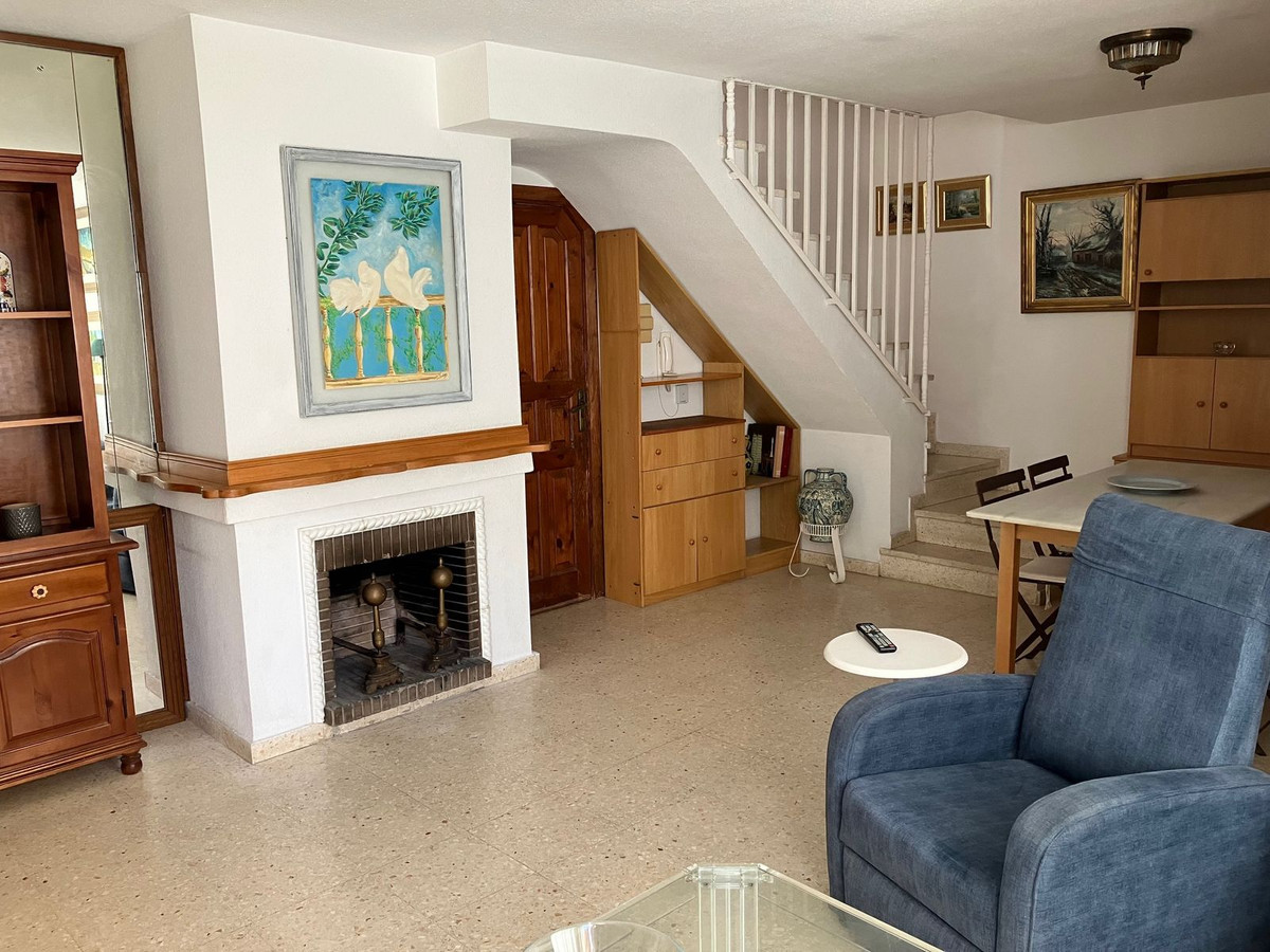 3 Bed Apartment for sale in Elviria Costa Del Sol, Málaga, Spain