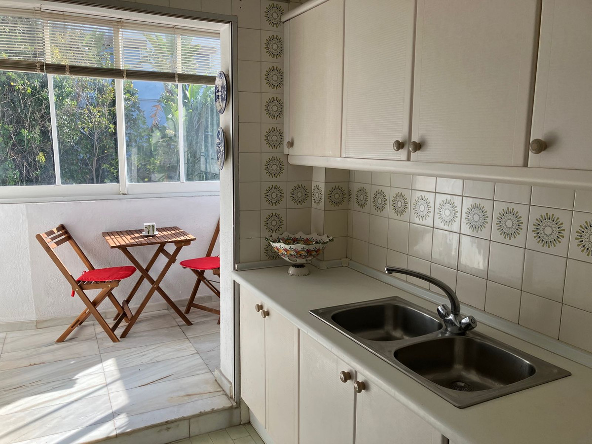 3 Bed Apartment for sale in Elviria Costa Del Sol, Málaga, Spain