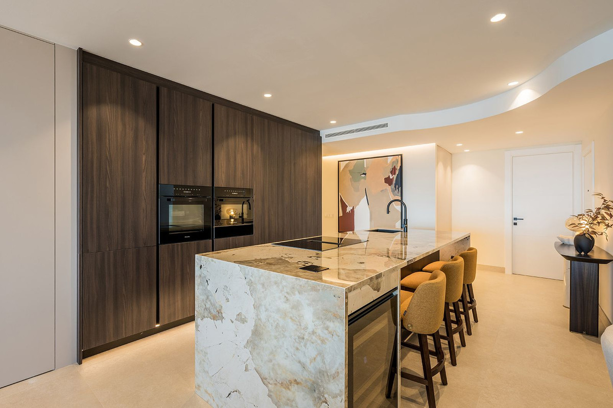 Se vende Apartamento Planta Media de 4 dormitorios en Costa Del Sol, Málaga, España