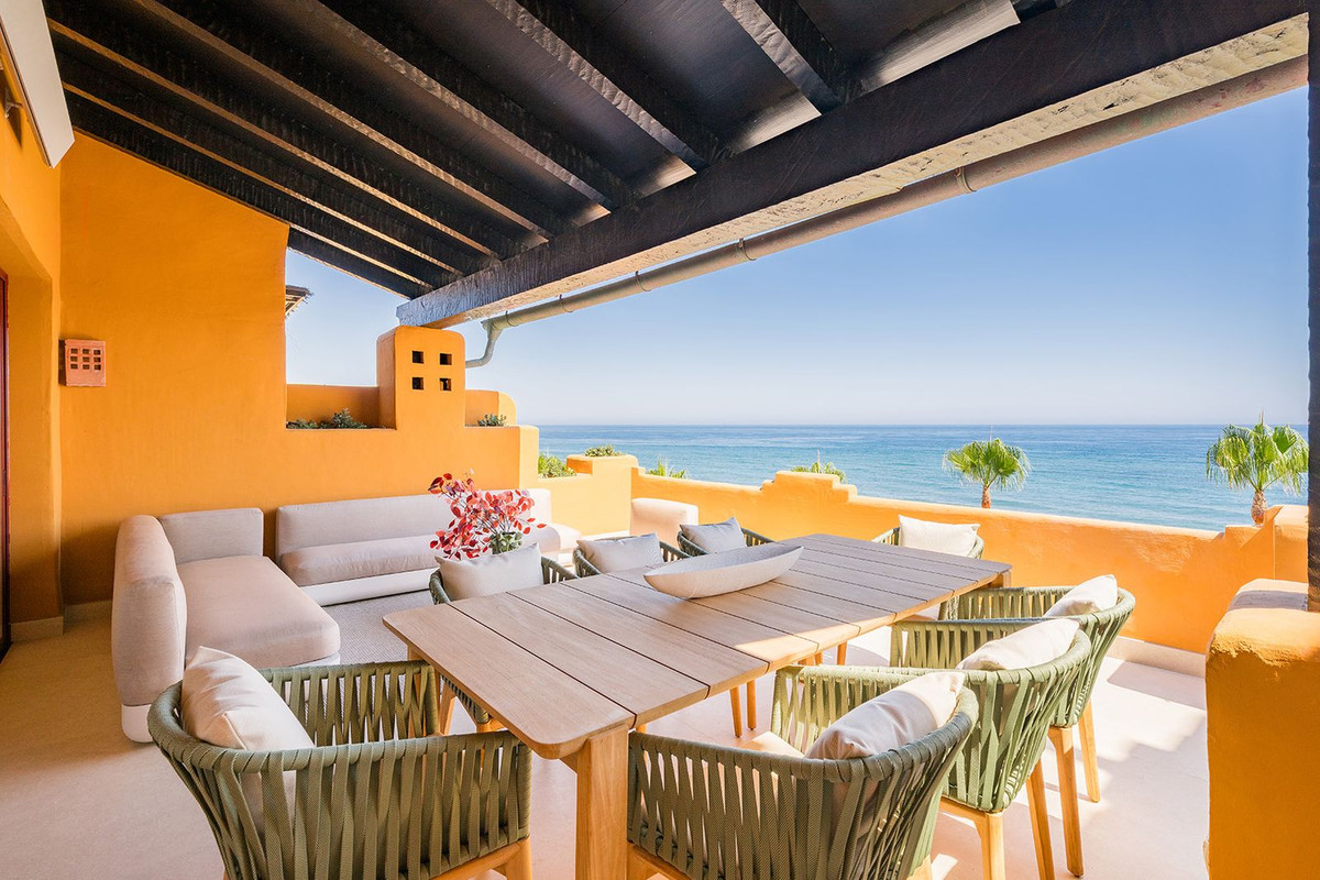 Se vende Apartamento Planta Media de 4 dormitorios en Costa Del Sol, Málaga, España