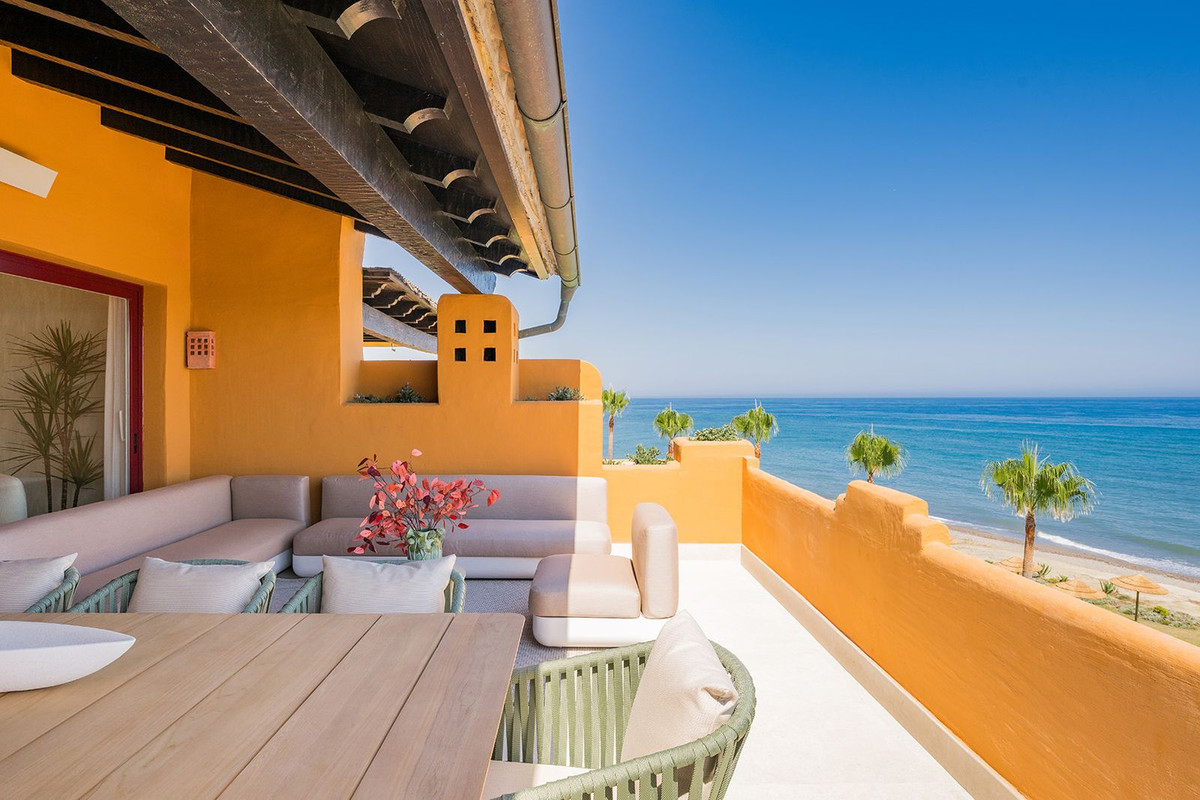 Se vende Apartamento Planta Media de 4 dormitorios en Costa Del Sol, Málaga, España
