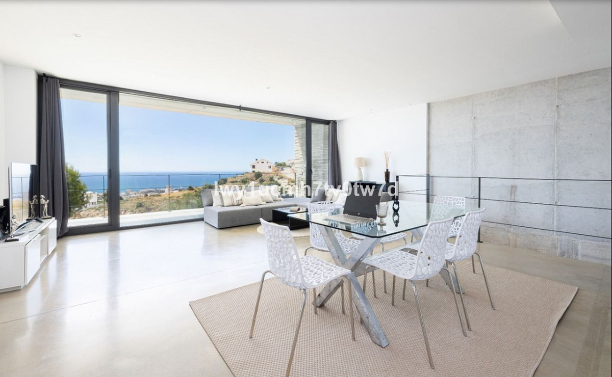 4 Bed Townhouse for sale in Benalmadena Costa Del Sol, Málaga, Spain