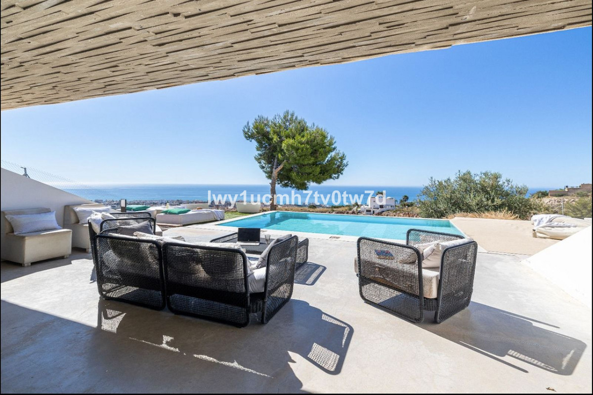4 Bed Townhouse for sale in Benalmadena Costa Del Sol, Málaga, Spain