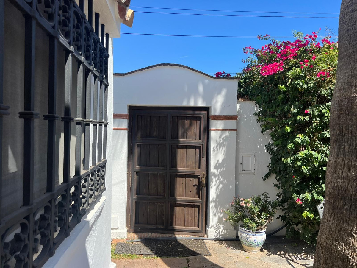 4 Bed Townhouse for sale in Estepona Costa Del Sol, Málaga, Spain