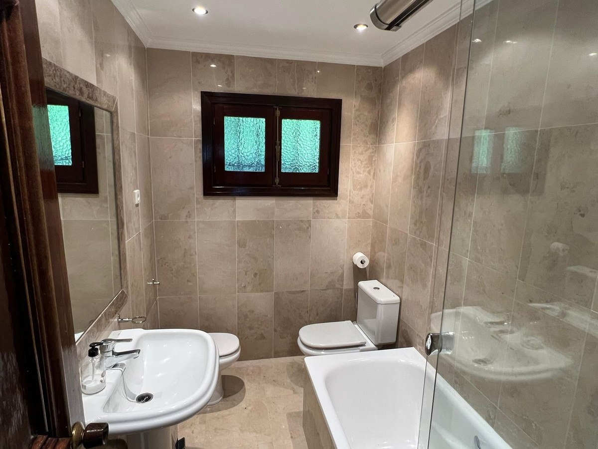 4 Bed Townhouse for sale in Estepona Costa Del Sol, Málaga, Spain