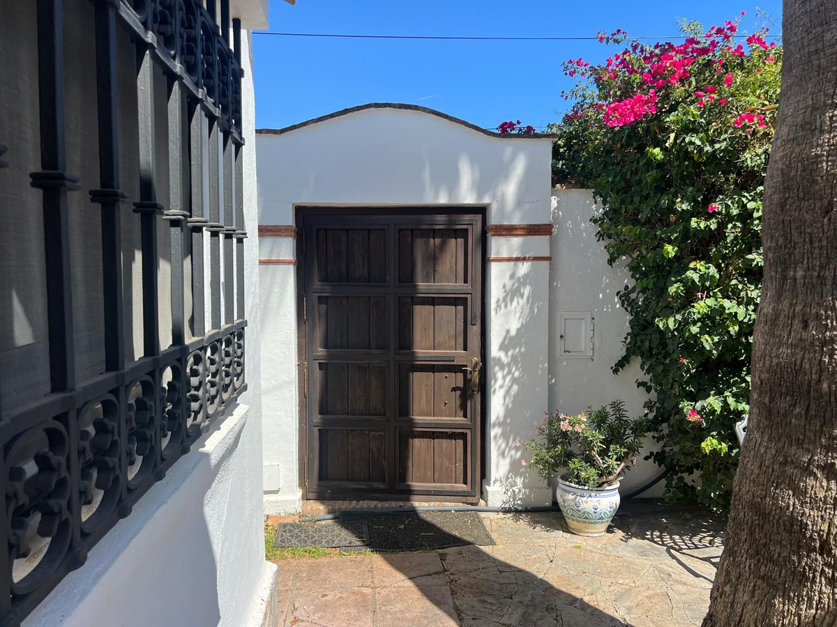 4 Bed Townhouse for sale in Estepona Costa Del Sol, Málaga, Spain