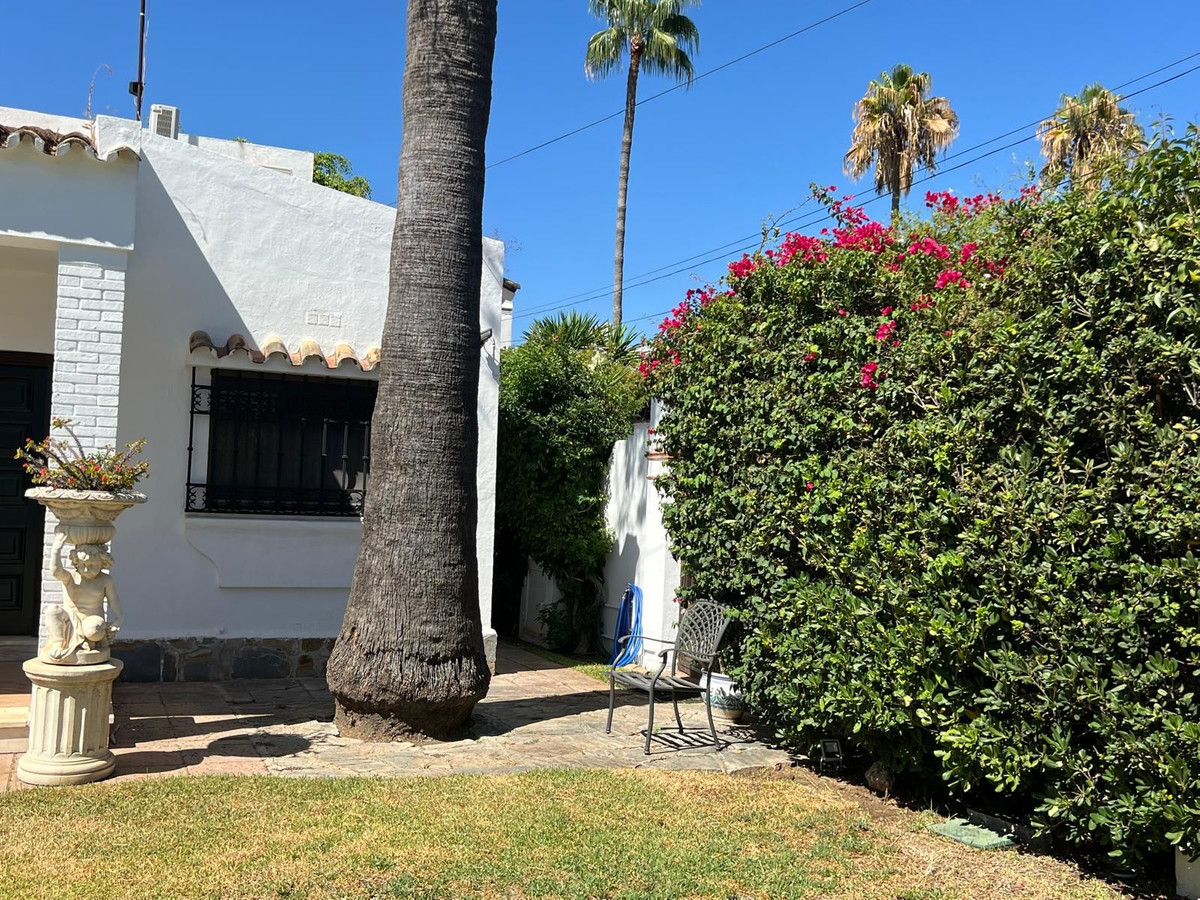 4 Bed Townhouse for sale in Estepona Costa Del Sol, Málaga, Spain