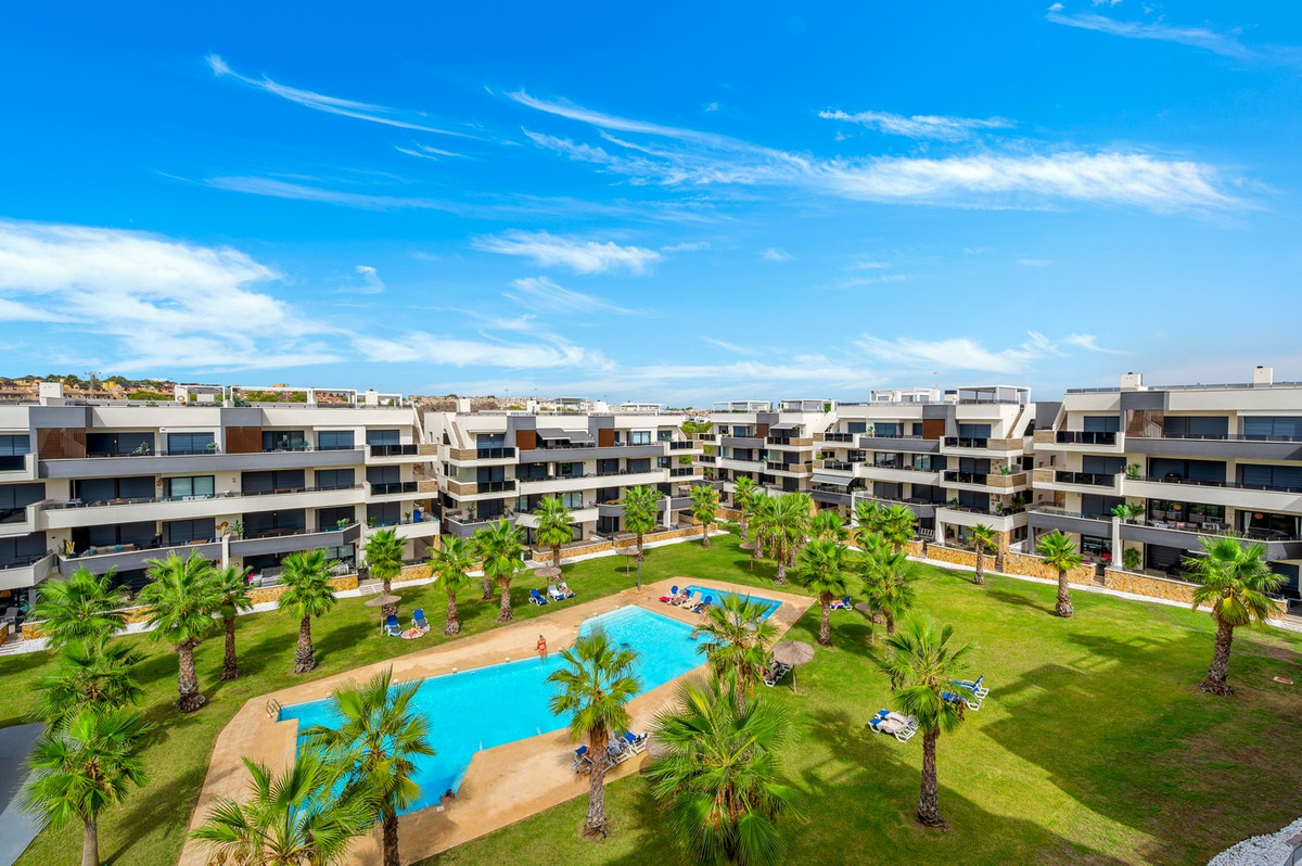 2 Bed Apartment for sale in Los Altos Costa Blanca, Alicante, Spain