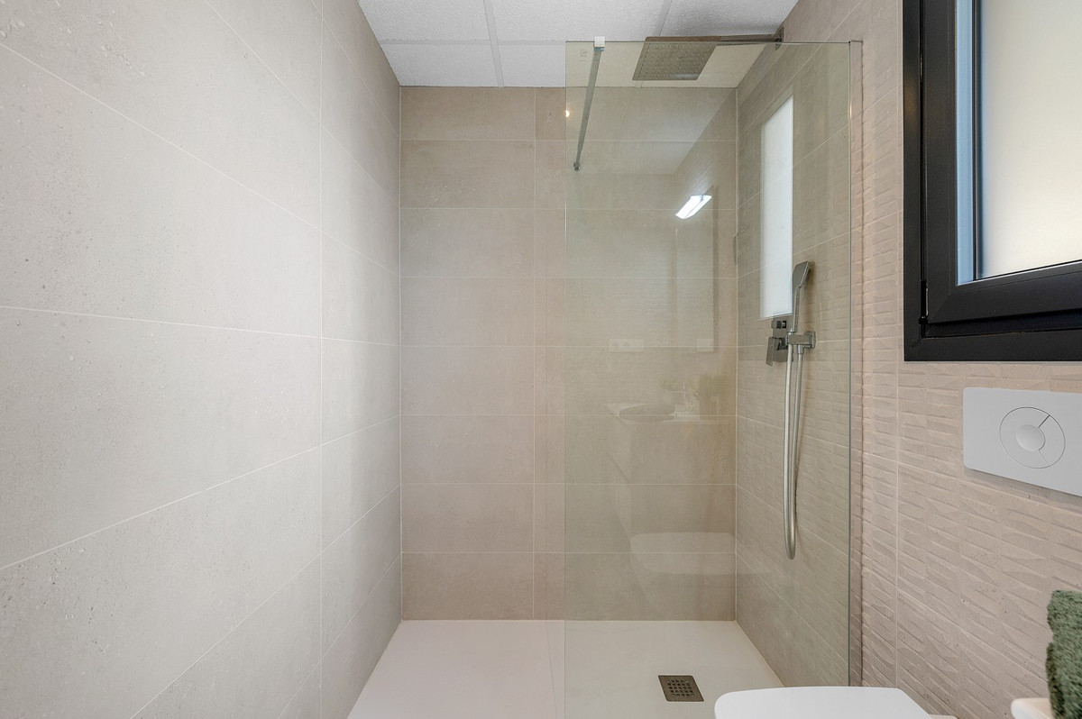 2 Bed Apartment for sale in Los Altos Costa Blanca, Alicante, Spain