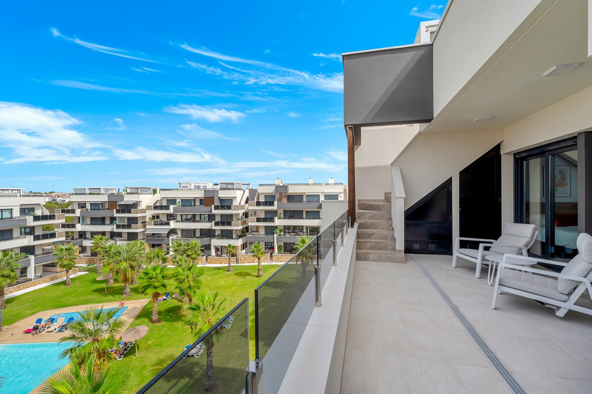 2 Bed Apartment for sale in Los Altos Costa Blanca, Alicante, Spain