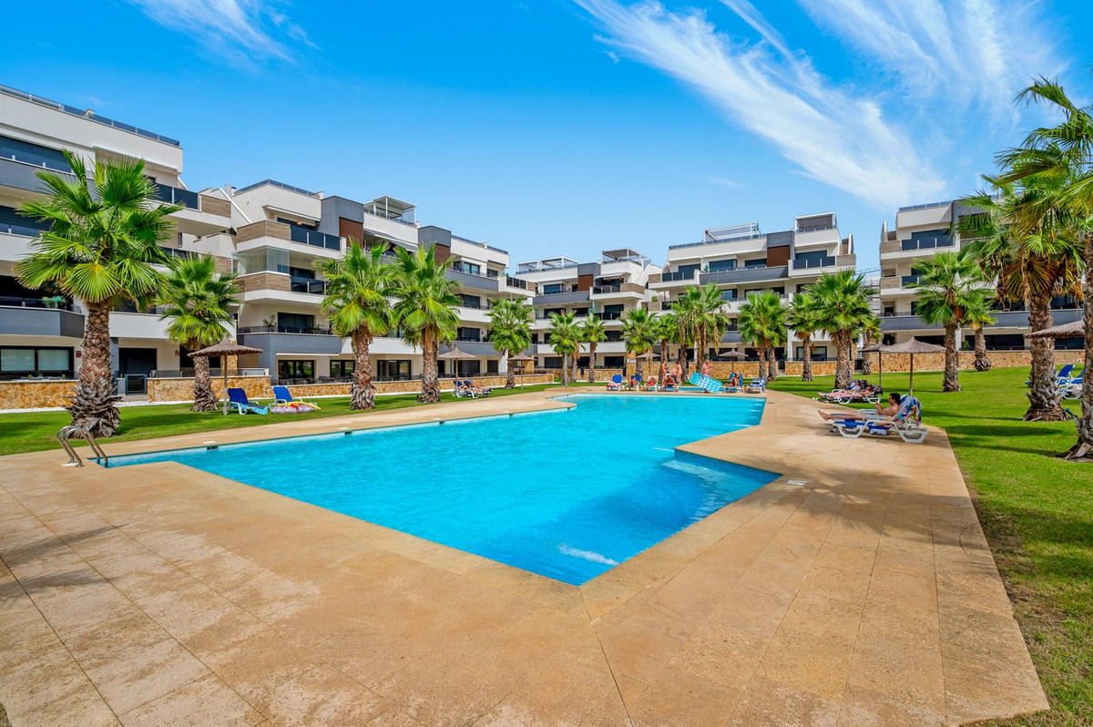 2 Bed Apartment for sale in Los Altos Costa Blanca, Alicante, Spain
