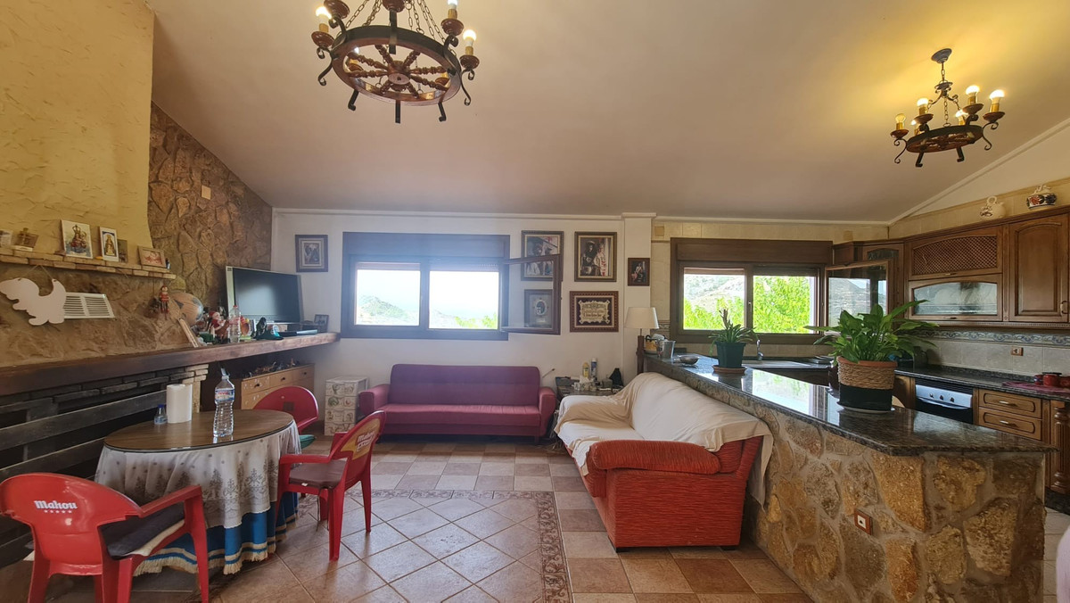 Se vende Villa - Chalet de 4 dormitorios en Costa Blanca, Alicante, España
