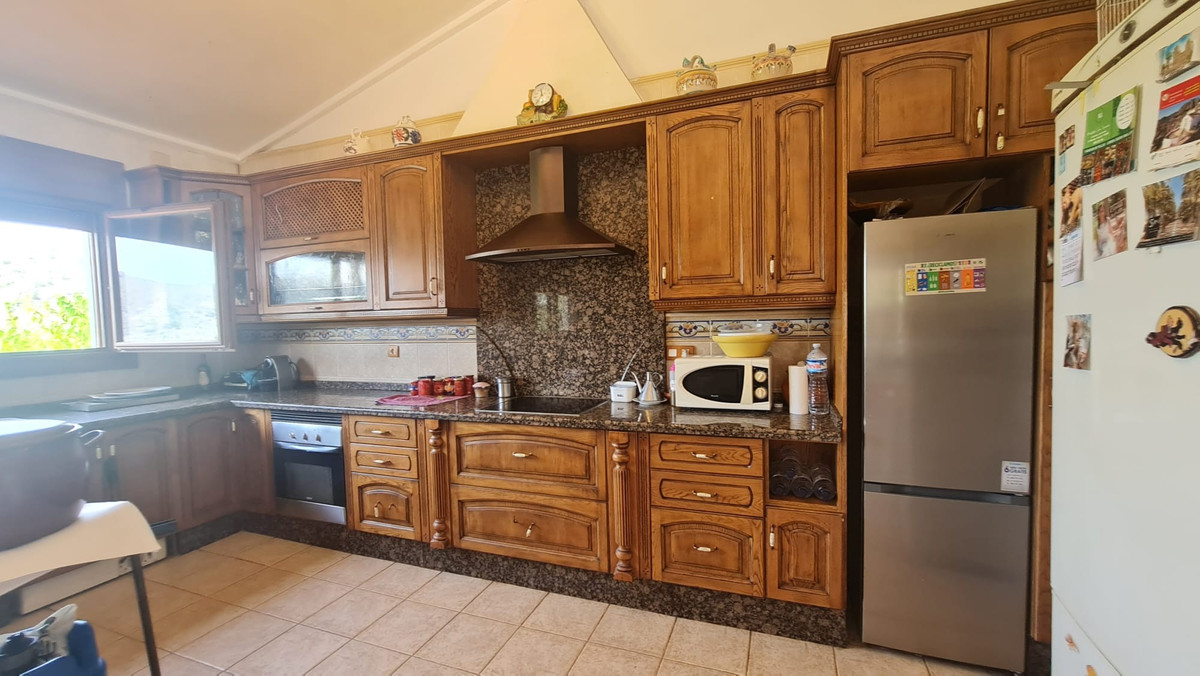 Se vende Villa - Chalet de 4 dormitorios en Costa Blanca, Alicante, España