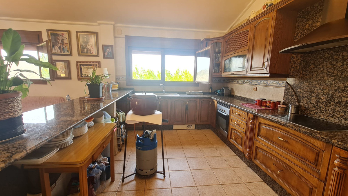 Se vende Villa - Chalet de 4 dormitorios en Costa Blanca, Alicante, España