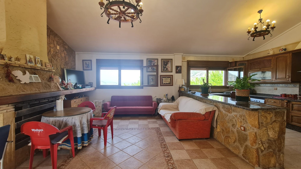 Se vende Villa - Chalet de 4 dormitorios en Costa Blanca, Alicante, España