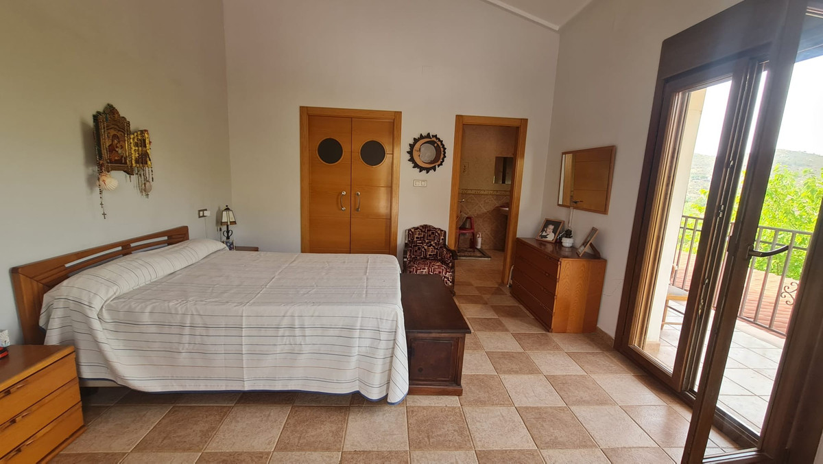 Se vende Villa - Chalet de 4 dormitorios en Costa Blanca, Alicante, España