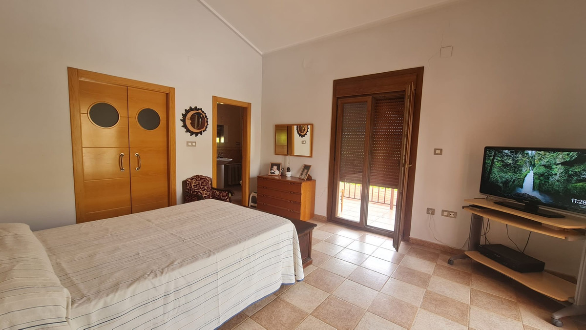 Se vende Villa - Chalet de 4 dormitorios en Costa Blanca, Alicante, España